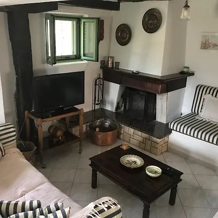 Traditional Stonehouse In Kavalos Asprogerakata