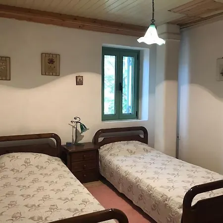 Traditional Stonehouse In Kavalos * Asprogerakata